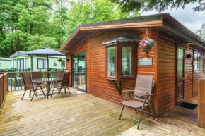 Three Trees Lodge - Hot Tub & Dog-friendly - White Cross Bay
